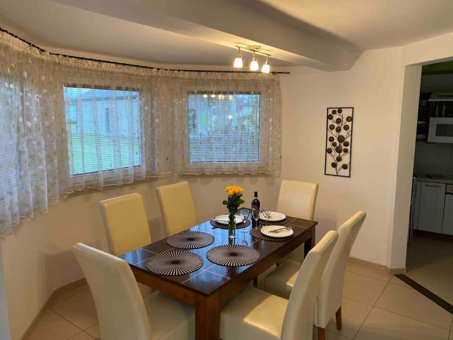 4 Bedroom Family House With Access To A Hot Tub Goczalkowice-Zdroj Exterior photo